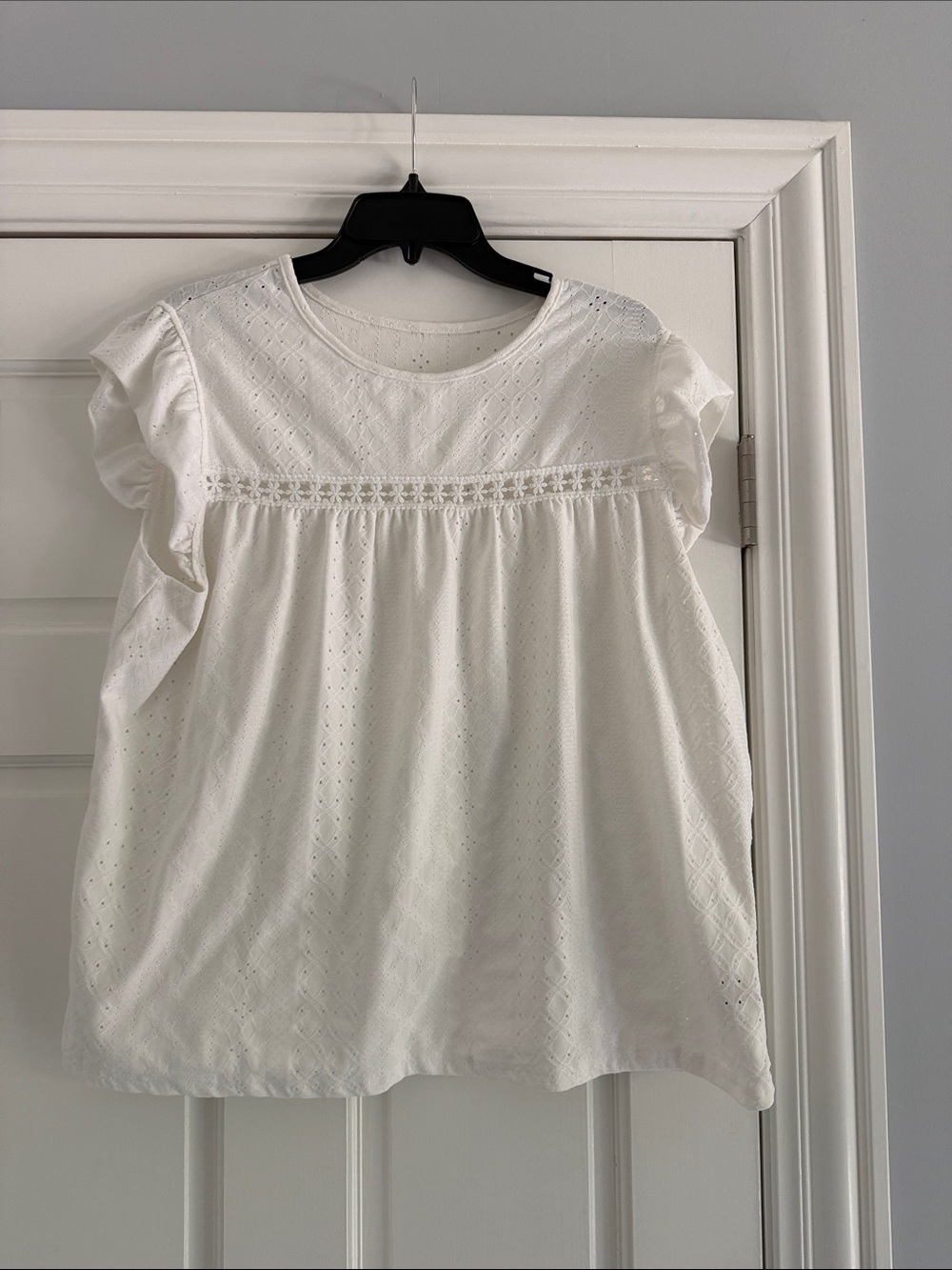 SHEIN White Eyelet Ruffle Sleeve Blouse for Girls